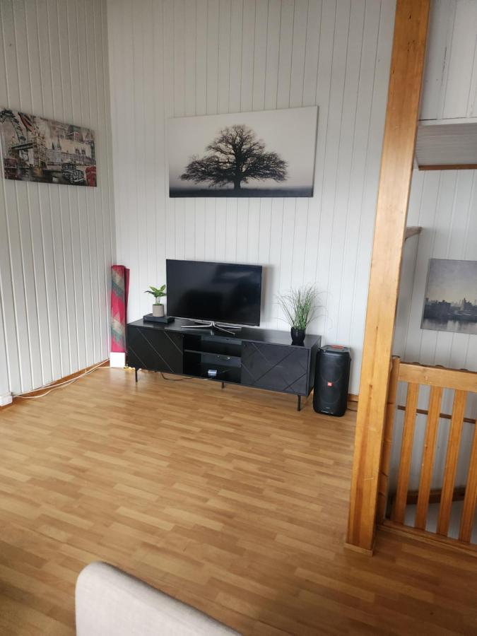 Apartment By The Lakeside 特罗姆瑟 外观 照片